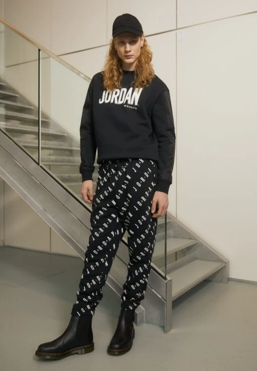 Jordan M J Ess Aop Gfx Flc- Tracksuit Bottoms - Black -Jiaxin Sport Shop 00a90288c12946bbb5fa4f7719e34075 scaled