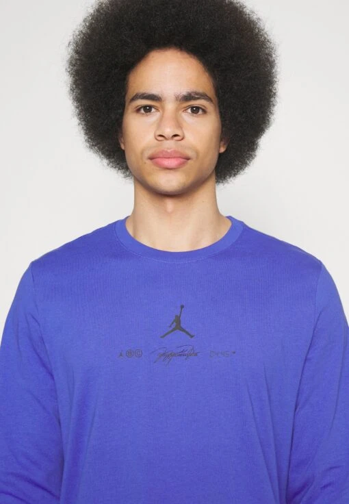 Jordan Crew - Long Sleeved Top - Lapis/Black -Jiaxin Sport Shop 0209276563594fa1880af8a7176d9071 scaled