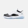 Jordan Air 11 Cmft Low V2 T2 - Trainers - White/Black -Jiaxin Sport Shop 0c86d33c68784a1f916e465667032c43