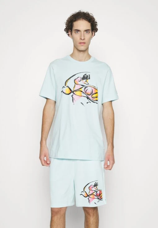 Jordan Crew - Print T-Shirt - Glacier Blue/Sundial -Jiaxin Sport Shop 13b36264e7e241409d00fa830be8b418 scaled