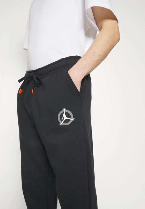 Jordan Pant - Tracksuit Bottoms - Black/Rush Orange -Jiaxin Sport Shop 1ac5523ebc444a6e94fe69581a827b5c scaled