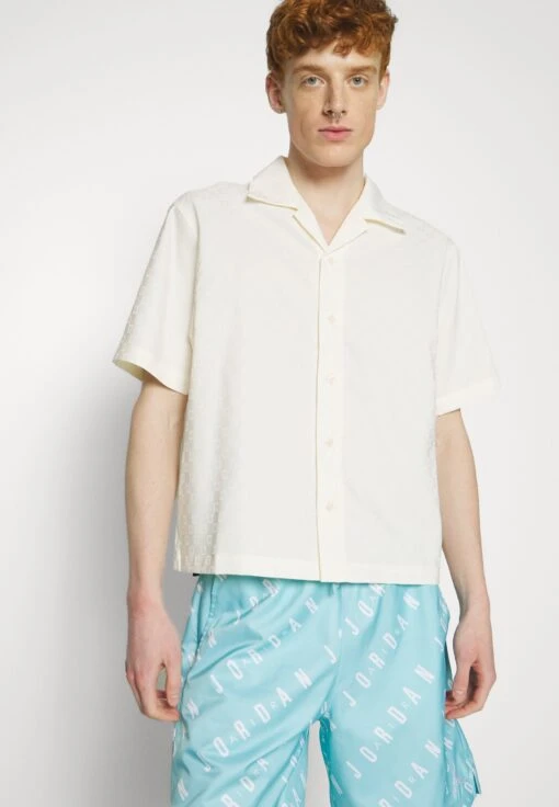 Jordan Ess - Shirt - Pale Ivory/Black) -Jiaxin Sport Shop 1cd210aa1e444aa1a3dacc7b27597e90 scaled