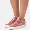 Jordan Wmns Series Es Se - Trainers - Canyon Pink/University Red/White