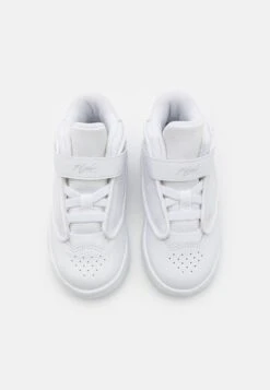 Jordan Max Aura 4 Unisex - Basketball Shoes - White/Pure Platinum -Jiaxin Sport Shop 1e087410867b481bb0daffbd17e33efa