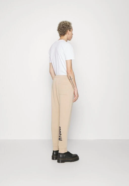 Jordan Pant - Tracksuit Bottoms - Desert/Rush Orange -Jiaxin Sport Shop 2418f67c03af4b9cabb5023f79496373 scaled