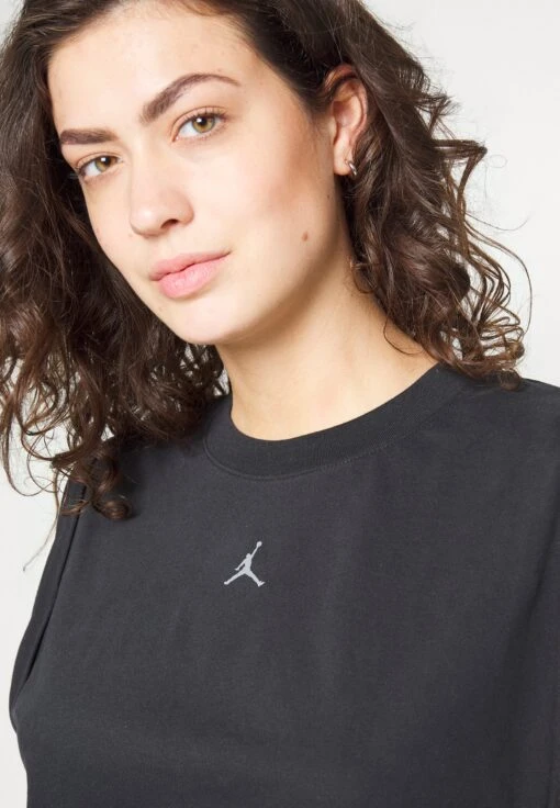Jordan Essen Tank - Basic T-Shirt - Black -Jiaxin Sport Shop 292c91f5be9148dba8bca161100e1af4 scaled