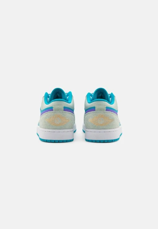 Air Jordan 1 Low Se - Trainers - Pistachio Frost/Celestial Gold/Aquatone/Psychic Purple -Jiaxin Sport Shop 2e5bd6b3cb964f20948b23643ea9c48a scaled