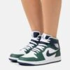 Wmns Air Jordan 1 Mid Se Tt - High-Top Trainers - Noble Green/Midnight Navy/White