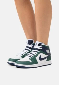 Wmns Air Jordan 1 Mid Se Tt - High-Top Trainers - Noble Green/Midnight Navy/White