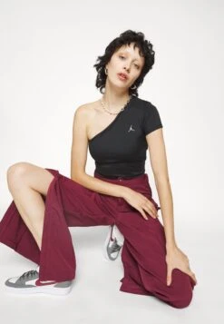 Jordan Utility Pant - Cargo Trousers - Cherrywood Red/Canyon Pink -Jiaxin Sport Shop 32ff6c959cae41629ef52e0cc66e949b