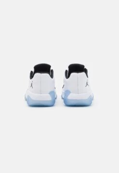 Jordan Air 11 Cmft Low V2 T2 - Trainers - White/Black -Jiaxin Sport Shop 352f188aacda46fb9c5b40e0e0a6b53b