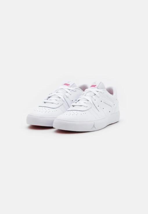 Jordan Series Es - Trainers - White/University Red/Grey Fog -Jiaxin Sport Shop 39ae15d1642149a7bc4085550538fb5e scaled