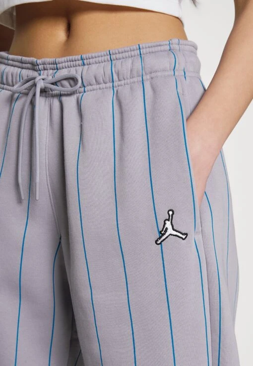 Jordan Pant Stripe - Tracksuit Bottoms - Light Steel Grey -Jiaxin Sport Shop 3baef0acb256477d8349709affb90ed2 scaled