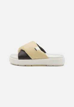 Jordan Sophia Slide - Mules - Shadow Brown/Team Gold/Sail
