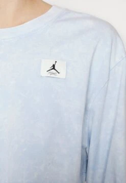 Jordan Long Sleeved Top - Ice Blue -Jiaxin Sport Shop 3c73ec758391471d89f1fbf638a66138