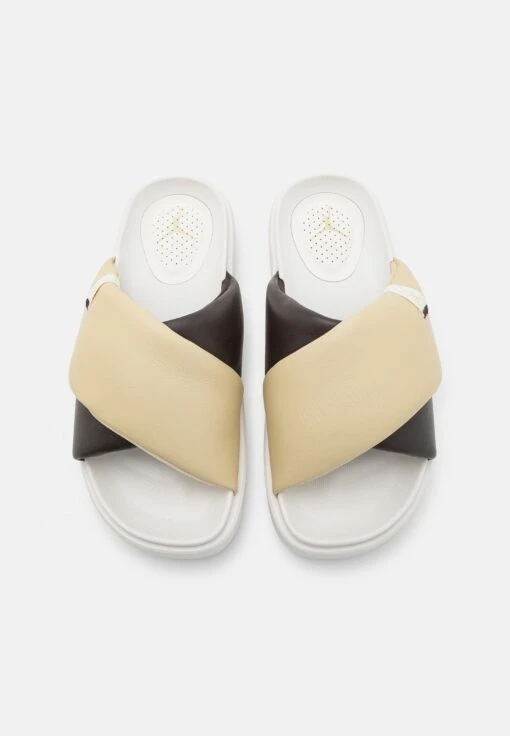 Jordan Sophia Slide - Mules - Shadow Brown/Team Gold/Sail -Jiaxin Sport Shop 3d2ac9246b7e403eba1439ddf122fa3c scaled