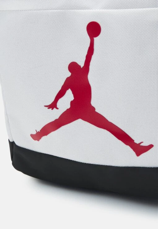 Jordan Sports Bag - White -Jiaxin Sport Shop 41fdbfbda25e4cfd8f45e546d194afe8 scaled