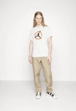 Jordan Crew - Print T-Shirt - Phantom -Jiaxin Sport Shop 4a54f7f8c3aa46f09d788397ae29f547