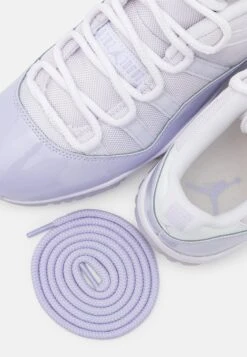 Jordan Air 11 Retro - Trainers - White/Pure Violet -Jiaxin Sport Shop 4d05b22d825f484bacc205937d44ef3f