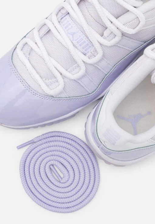 Jordan Air 11 Retro - Trainers - White/Pure Violet -Jiaxin Sport Shop 4d05b22d825f484bacc205937d44ef3f scaled