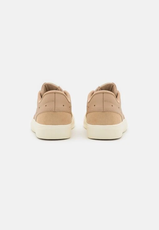 Wmns Jordan Series Es - Trainers - Desert/Coconut Milk -Jiaxin Sport Shop 4e0dc24141e64d9fa29640fe282986c6 scaled