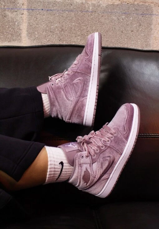 Wmns Air Jordan 1 Mid Se Edge - High-Top Trainers -Jiaxin Sport Shop 51a21226974f4caf88a414cbf4db5b27 scaled