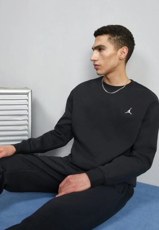 Jordan Crew - Sweatshirt - Black -Jiaxin Sport Shop 55c2a0f12aee45f098204b8c53ec5366 scaled