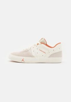 Jordan Series Es - Trainers - Sail/Rust Oxide/Coconut Milk