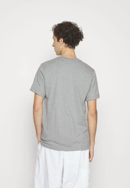 Jordan Crew - Print T-Shirt - Carbon Heather -Jiaxin Sport Shop 5b0f4a677b5449c381bc86cd7190a7ee scaled