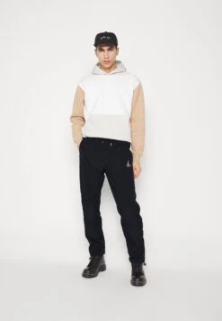 Jordan Warmup Pant - Tracksuit Bottoms - Black/Sail -Jiaxin Sport Shop 5c1dc62ca226455b9a1e518673227f90