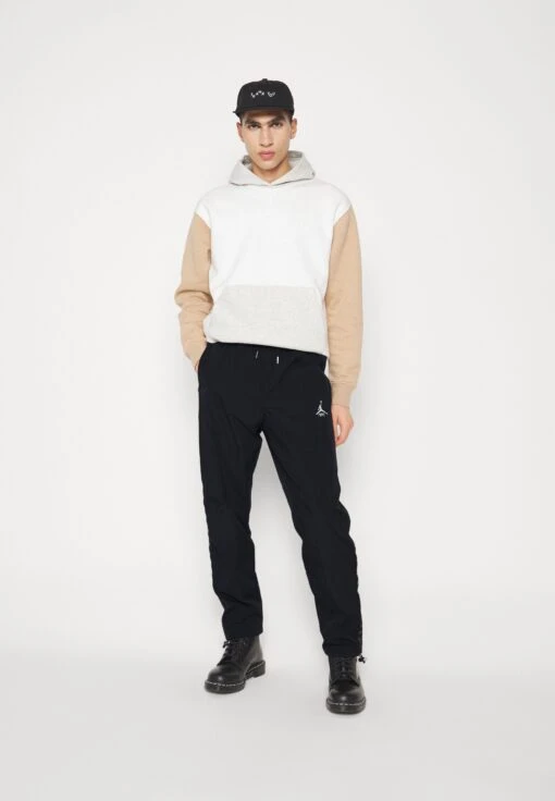 Jordan Warmup Pant - Tracksuit Bottoms - Black/Sail -Jiaxin Sport Shop 5c1dc62ca226455b9a1e518673227f90 scaled