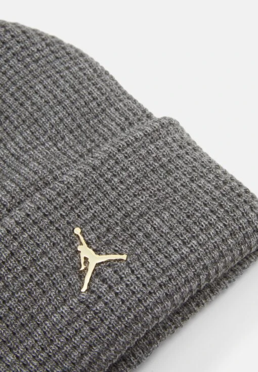 Jordan Beanie Utility Unisex - Beanie - Carbon Heather/Metallic Gold -Jiaxin Sport Shop 5c38ff81101b42cf90f659b41f072518 scaled