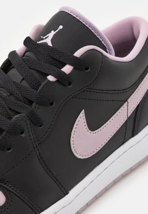 Air Jordan 1 Low Se - Trainers - Black/Iced Lilac/White -Jiaxin Sport Shop 5c6d9944d9df472aa79e8a8a463228f6 scaled
