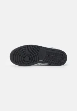 Air Jordan 1 Mid - High-Top Trainers - Black/Gym Red/Particle Grey/White -Jiaxin Sport Shop 5ea91f4c9e4c4037b9c09aef305861fe