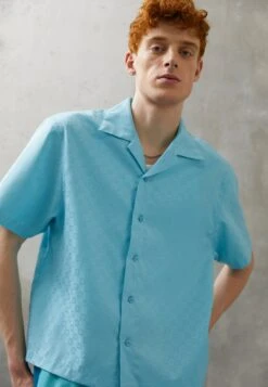 Jordan Ess - Shirt - Bleached Aqua/Black