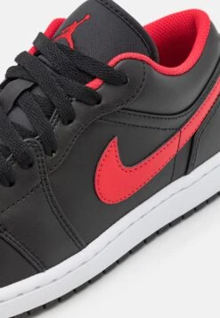 Air Jordan 1 - Trainers - Black/Fire Red/White -Jiaxin Sport Shop 668af510b6f24011aadb173b7d82f47a