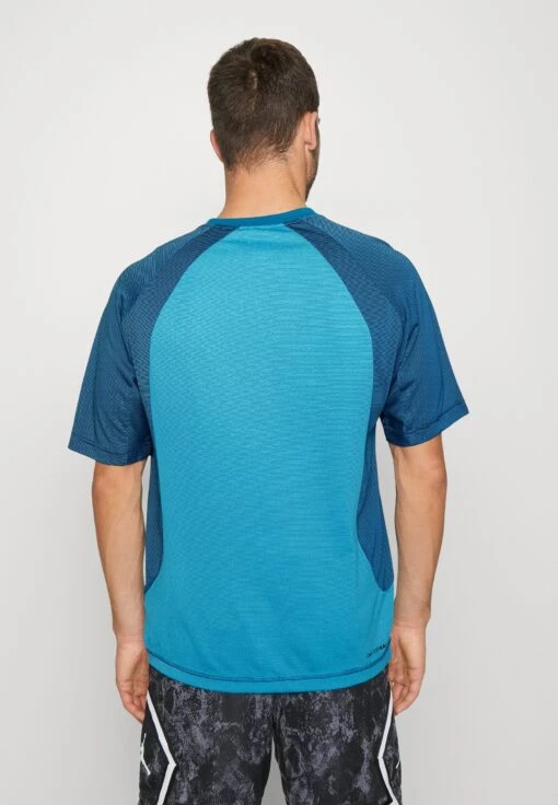 Jordan Basic T-Shirt - Blue Lightning/Midnight Navy -Jiaxin Sport Shop 6b9b0cace5474b938eea1d01f4241d78 scaled