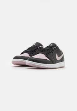 Front Page -Jiaxin Sport Shop 79eefdb617744206b2e586923ab92580