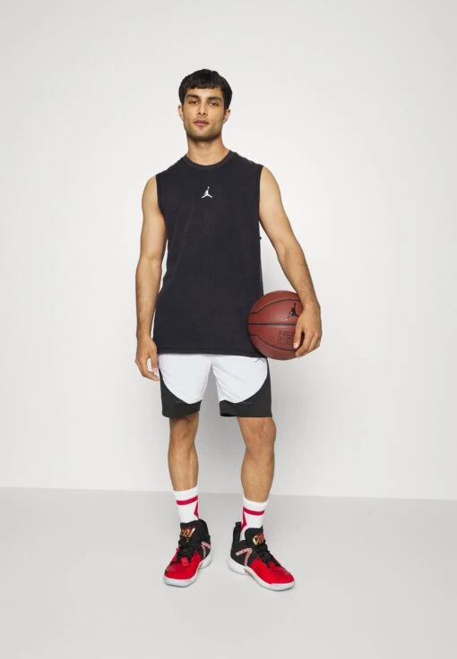 Jordan Top - Black/White -Jiaxin Sport Shop 7a61765f254e4066809330b556d751bd scaled