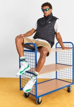 Jordan Jumpman Two Trey - High-Top Trainers - White/Lucky Green/Black -Jiaxin Sport Shop 7cb0da508c36497eaaffdbdbe31f7045