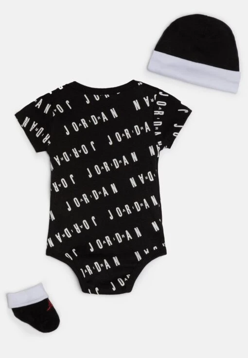 Jordan Essentials Set Unisex - Beanie - Black -Jiaxin Sport Shop 830d6779f6bd42c0881d7fe7bccca7cf scaled