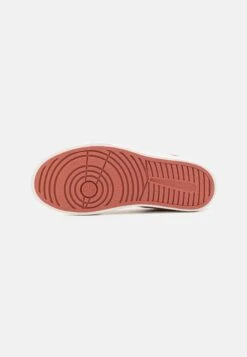 Jordan Wmns Series Es Se - Trainers - Canyon Pink/University Red/White -Jiaxin Sport Shop 86b96aba5c8c4e8dac9c8cc0c5dfbfc5