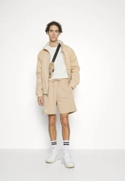 Jordan Warmup - Summer Jacket - Desert/Pale Ivory/Sail -Jiaxin Sport Shop 86b98c0836e44c85aec5cb4b345cb6d9