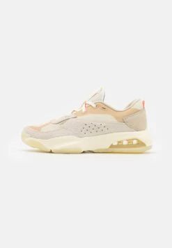 Jordan Air 200E - Trainers - Coconut Milk/Sesame/Infrared