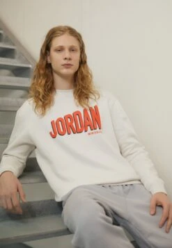 Jordan M J Flt Gfx Flc Crew - Sweatshirt - Phantom/Rush Orange/Black