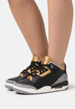 Wmns Air Jordan 3 Retro - High-Top Trainers - Black/Red/Metallic Gold/Cement Grey