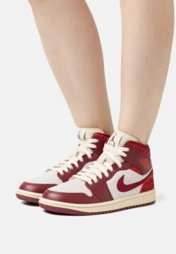 Wmns Air Jordan 1 Mid Se Lu - High-Top Trainers - Team Red/Universal Red/Sail/Muslin