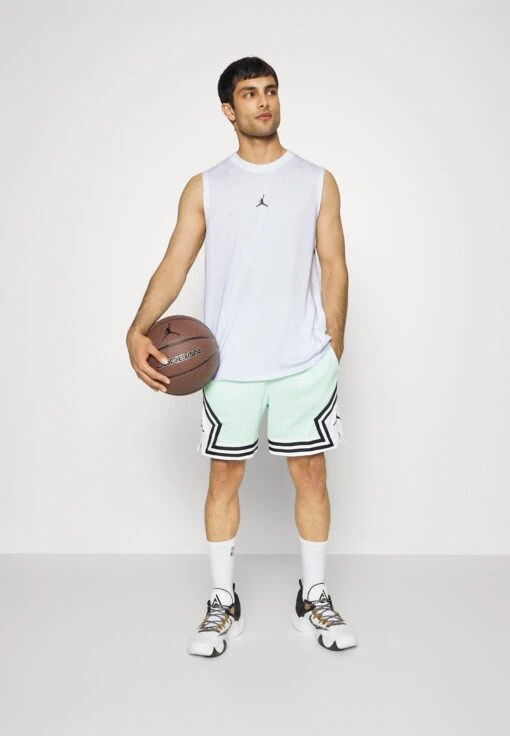 Jordan Top - White/Black -Jiaxin Sport Shop 9aadb87b44b246f5ac6ea0b40a8b27e9 scaled