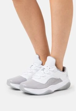 Wmns Air Jordan 11 Cmft Low - Trainers - White/Cement Grey/Black