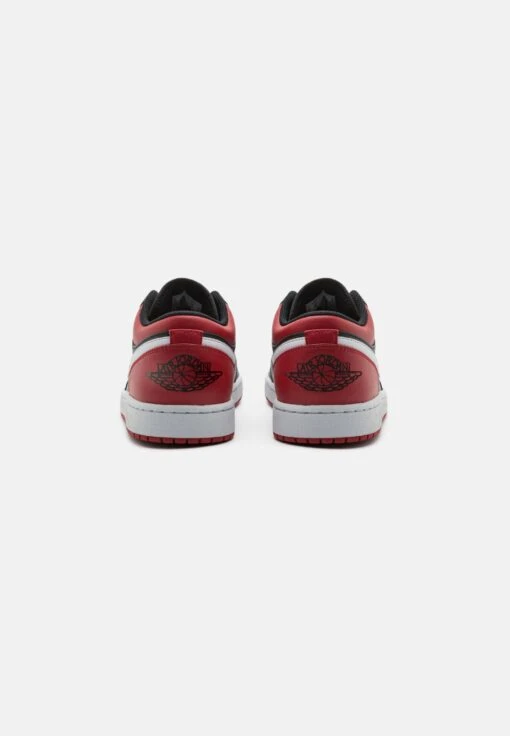 Air Jordan 1 - Trainers - Black/Red/White -Jiaxin Sport Shop a52ec068a649425e8d8b90ec7438a05c scaled